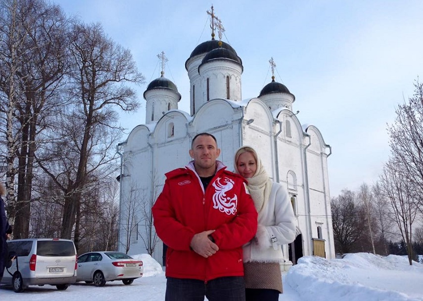 Алексей Олейник с супругой