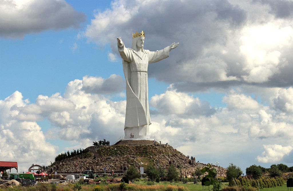 Статуя Царя Христа в Польше