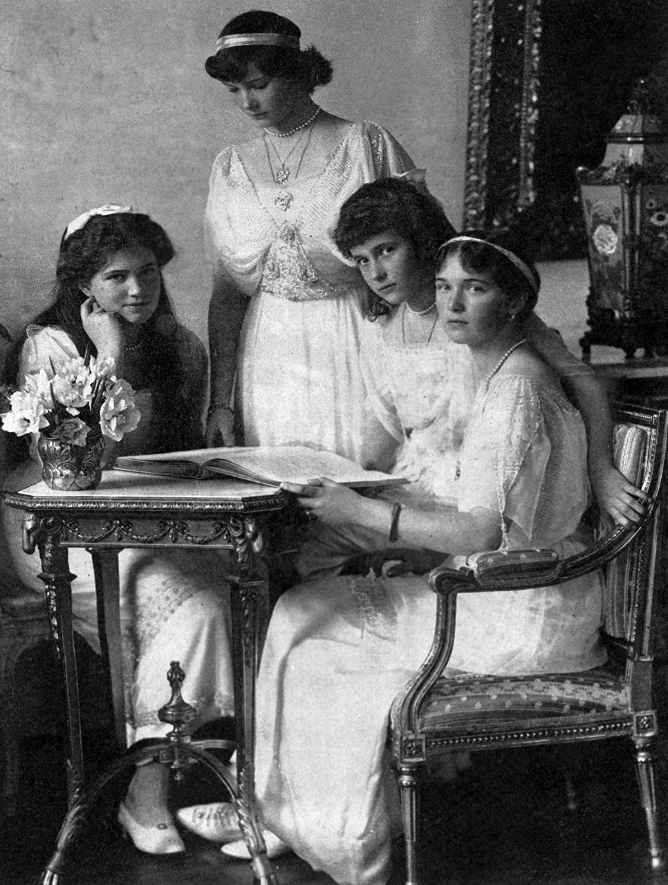 Великие княжны, дочери императора Николая II (слева направо) Мария, Татьяна, Анастасия и Ольга. © РИА Новости