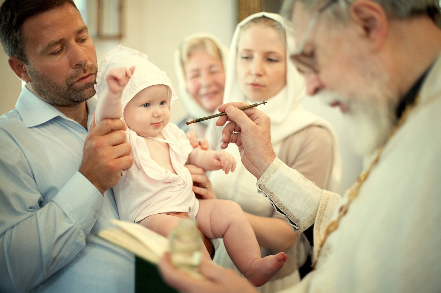 Что нужно для Крещения ребенка в православной церкви: список вещей
