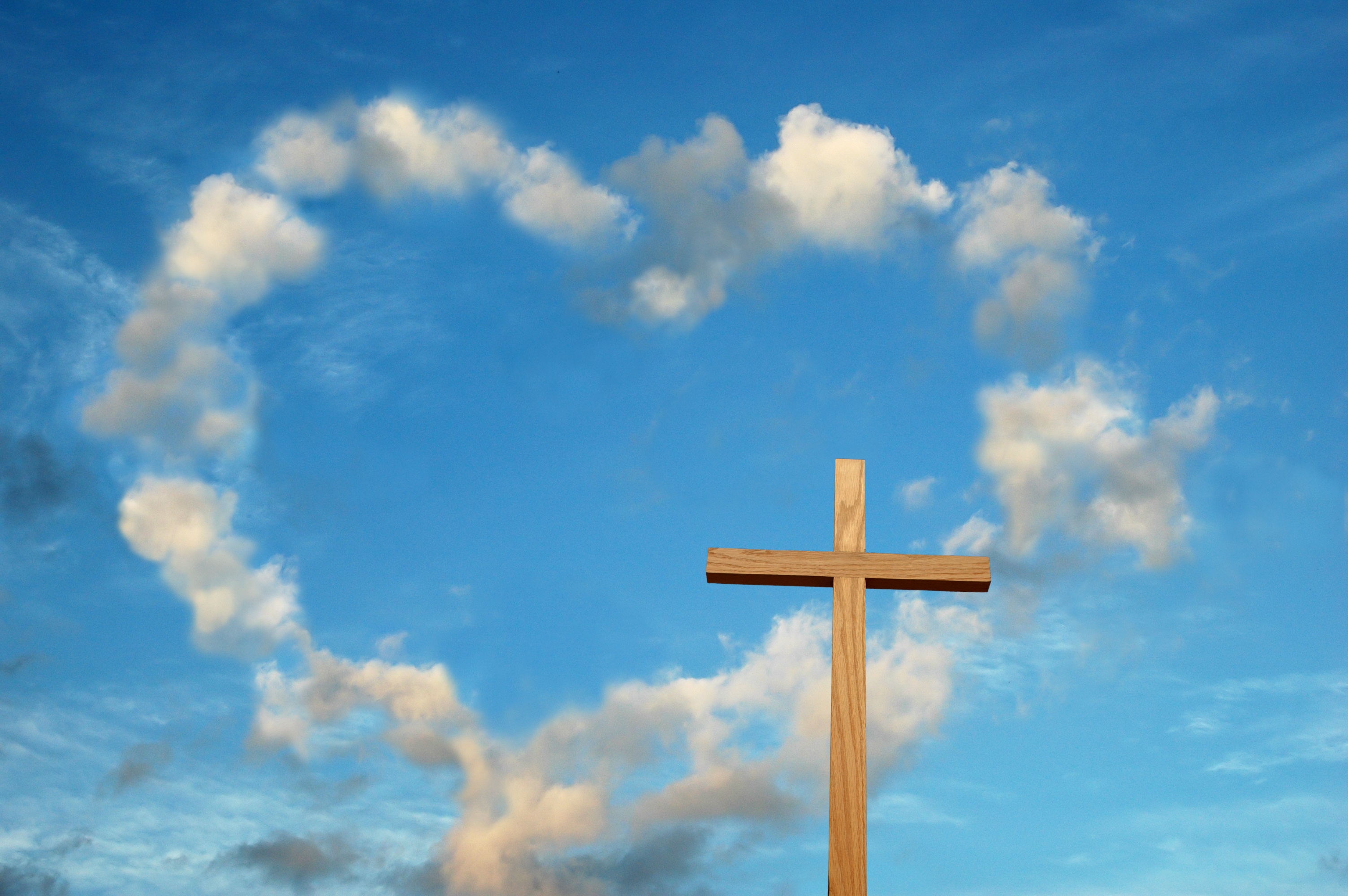 Христианские картинки. Крест в небе. Крест на фоне неба. Крест Божий. Православный крест на фоне неба.