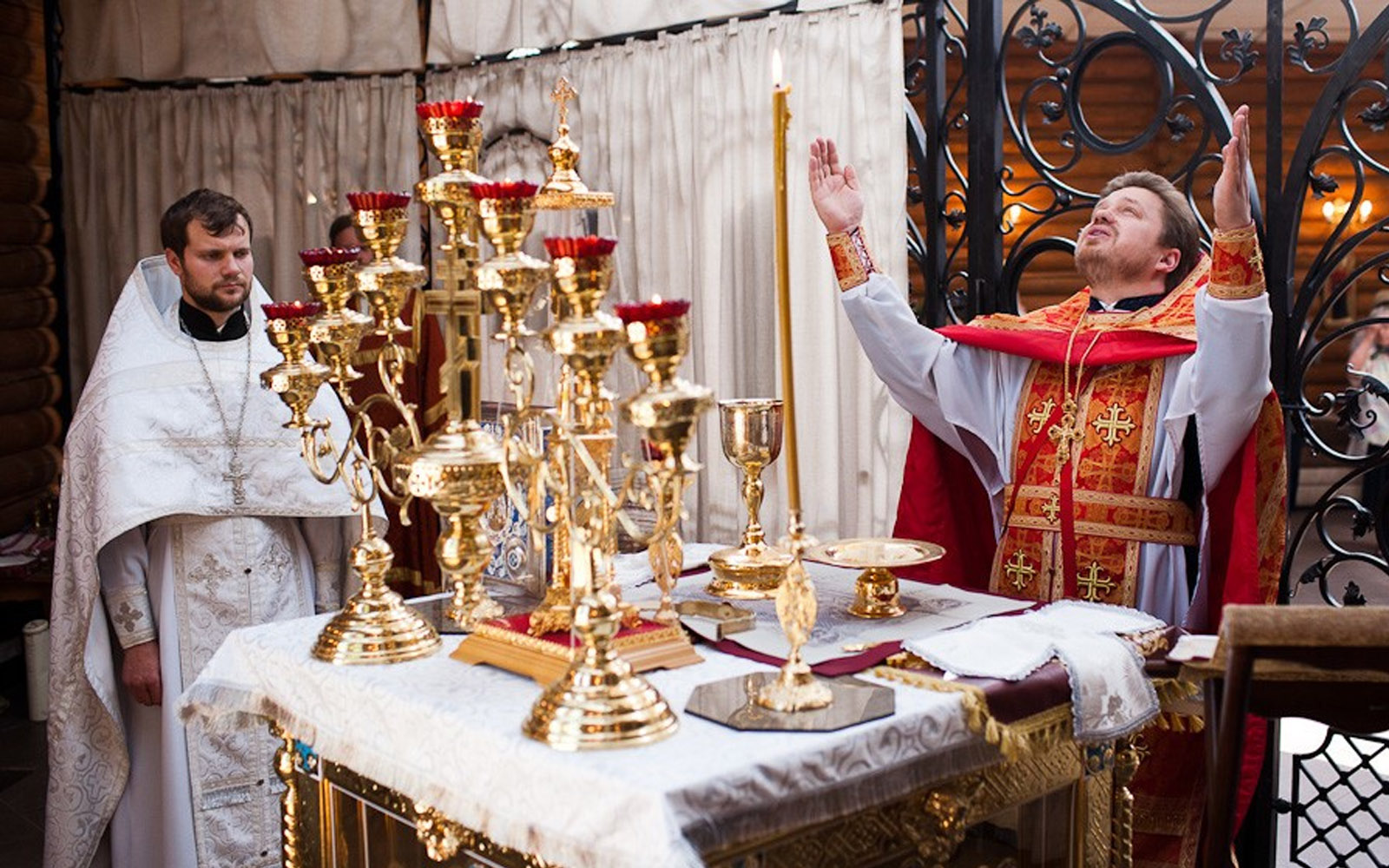 Время православных служб. Православие литургия Евхаристический канон. Евхаристический канон на литургии. Православная литургия, анафора, Евхаристический канон.